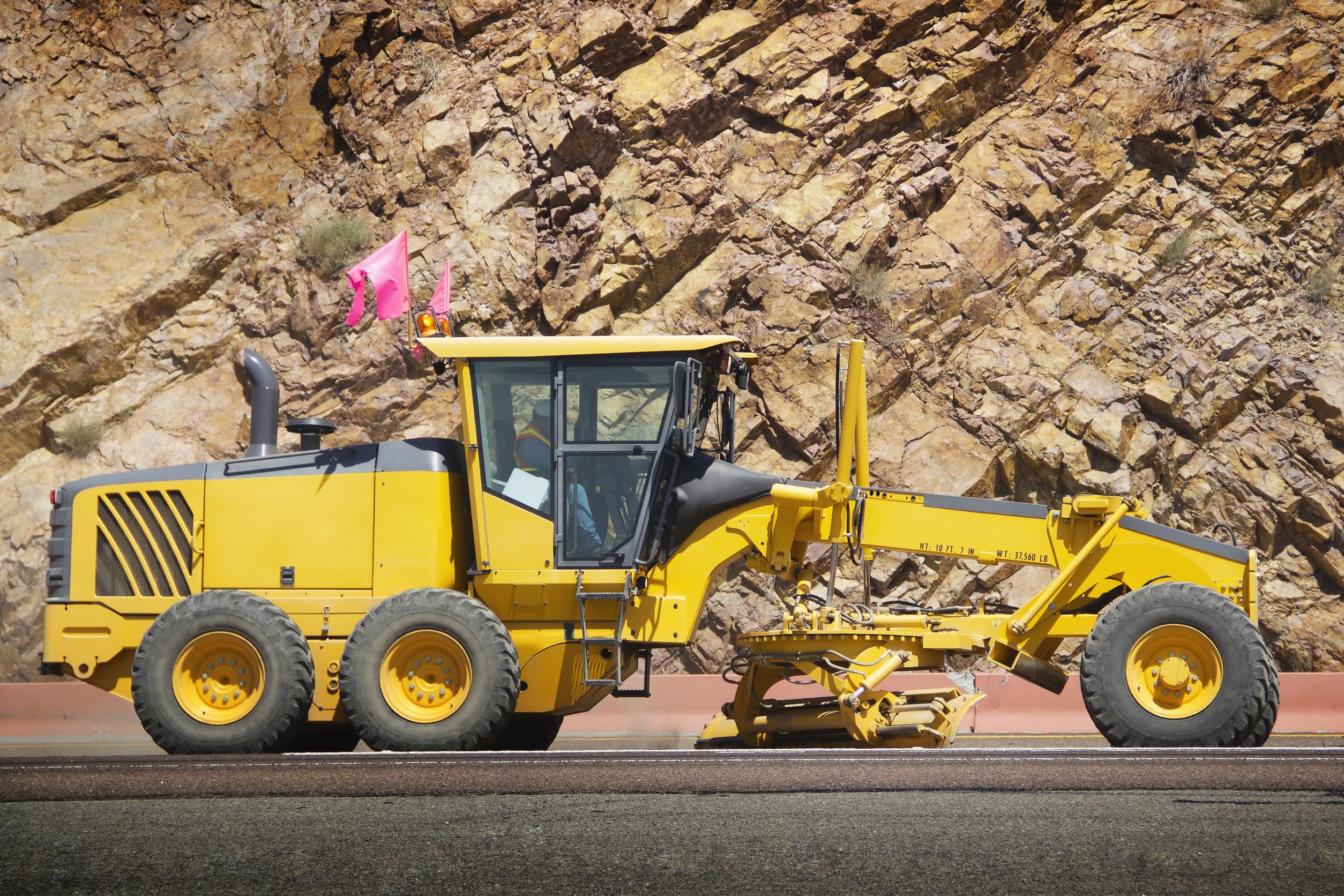 3 Common Types of Heavy Construction Equipment in California