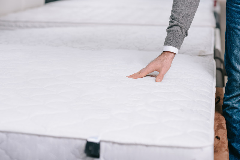 Is a High-End Mattress Out of Your Budget? Direct Discount Stores Can Help