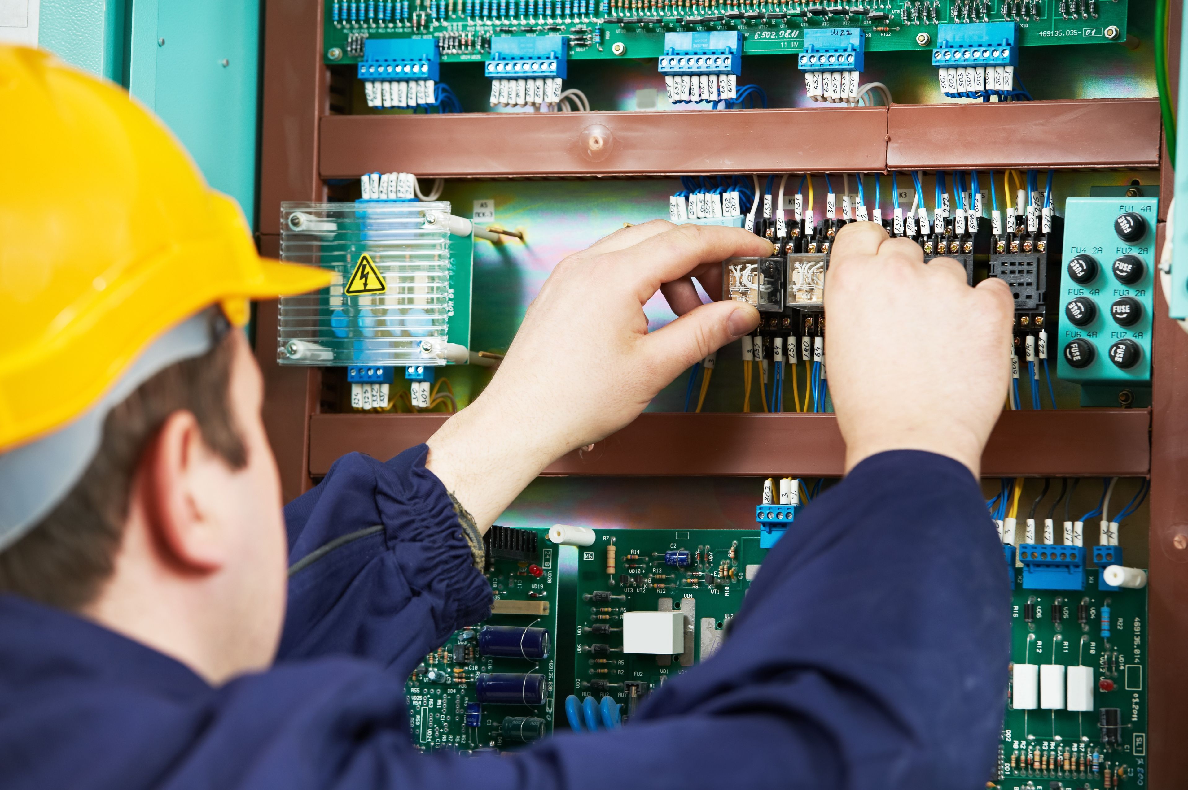 6 Reasons To Call An Emergency Electrician In Clearwater, FL