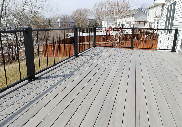 The Benefits of Deck Privacy Screens in the Twin Cities